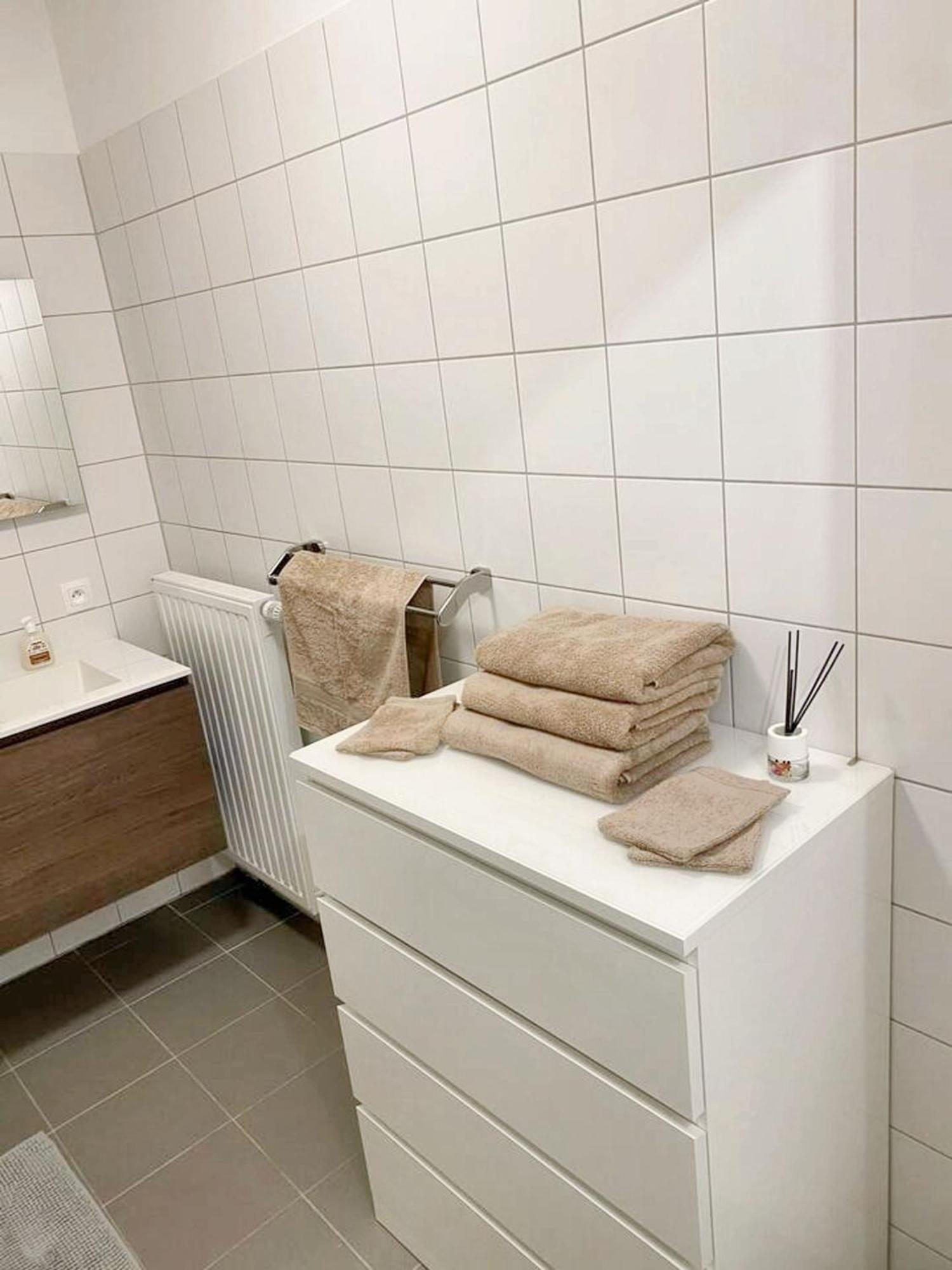 Modern Apartment In Cureghem Anderlecht 134 M² + Terrace Bruxelles Eksteriør billede