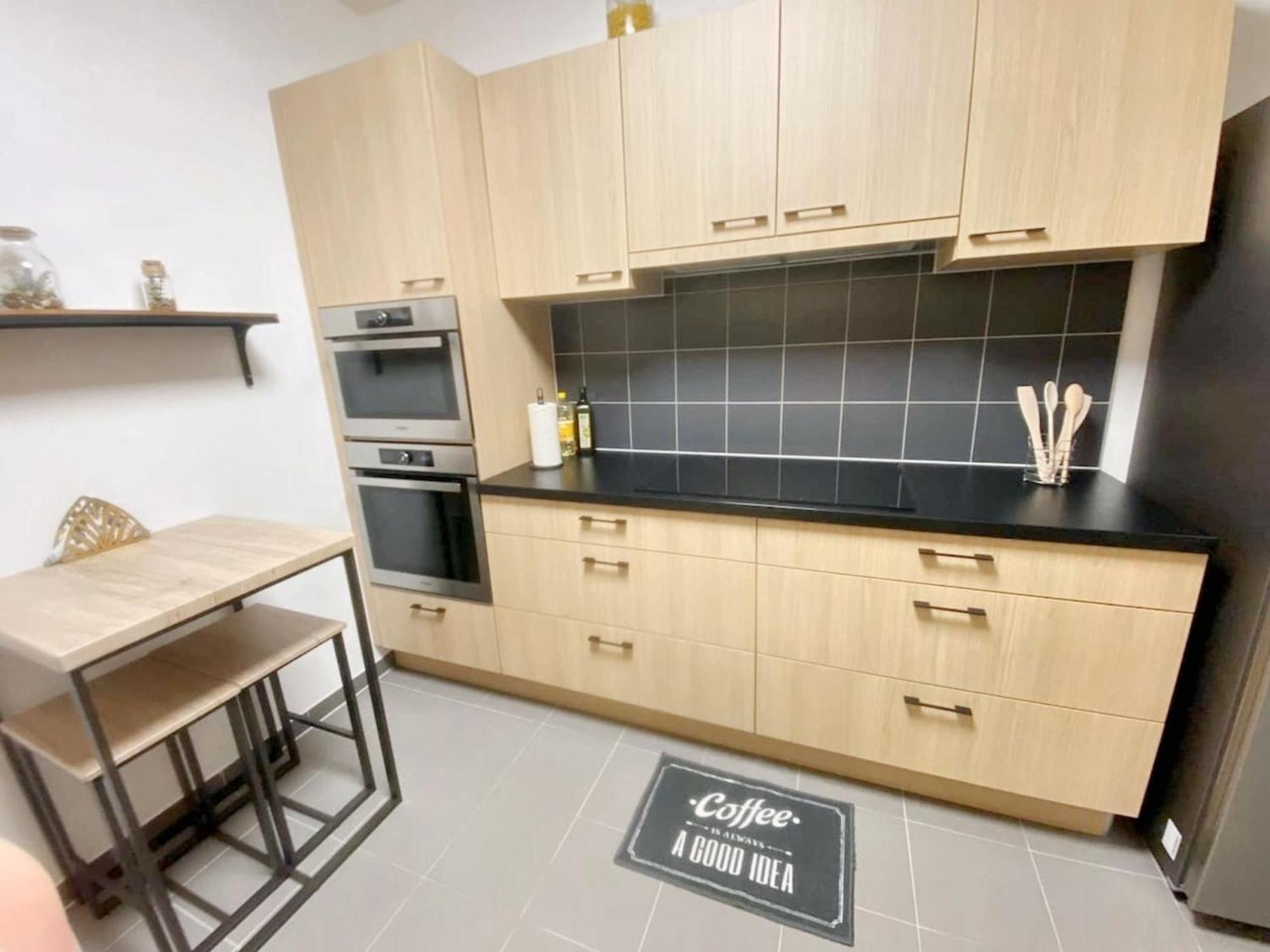 Modern Apartment In Cureghem Anderlecht 134 M² + Terrace Bruxelles Eksteriør billede