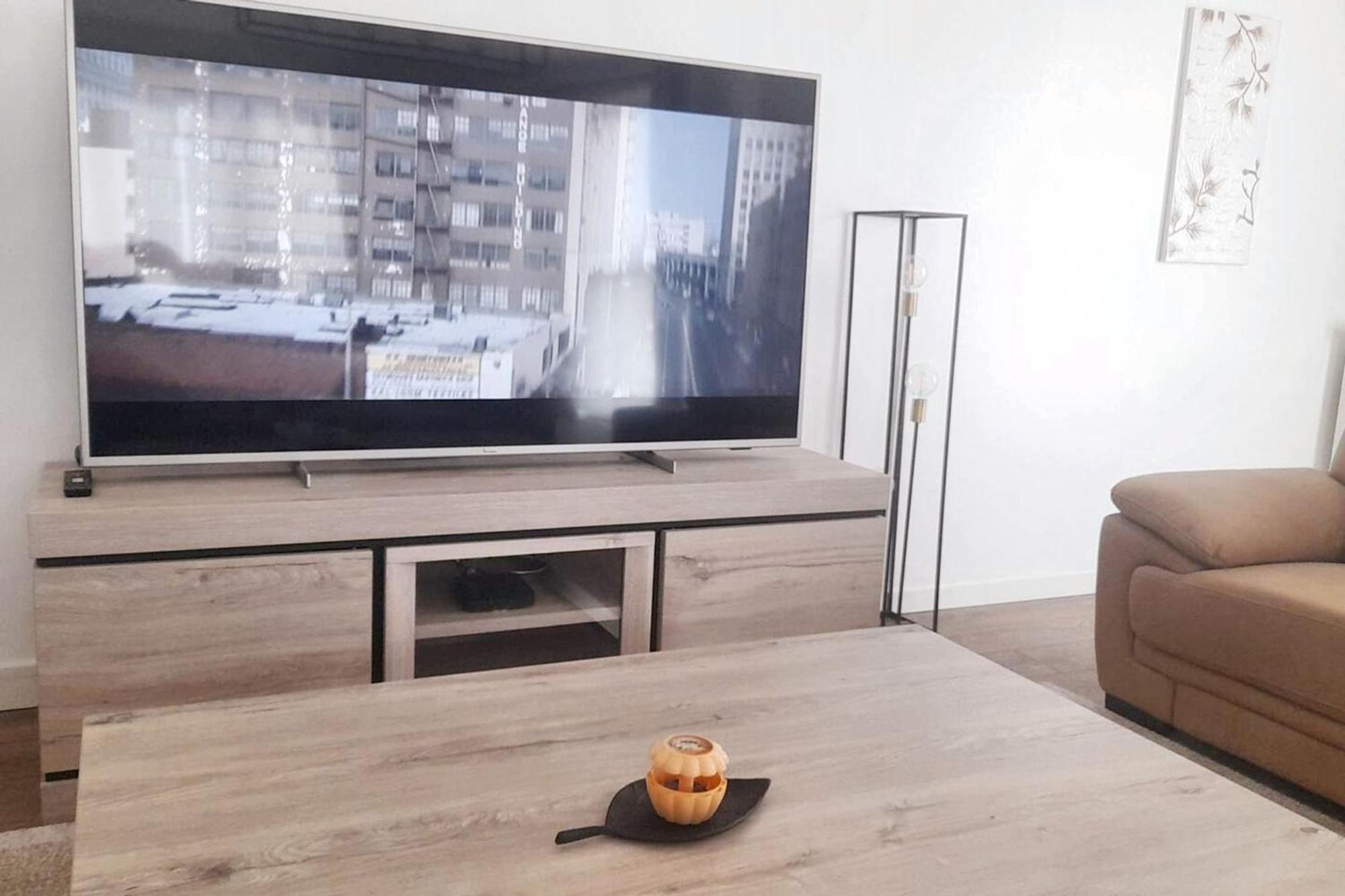 Modern Apartment In Cureghem Anderlecht 134 M² + Terrace Bruxelles Eksteriør billede