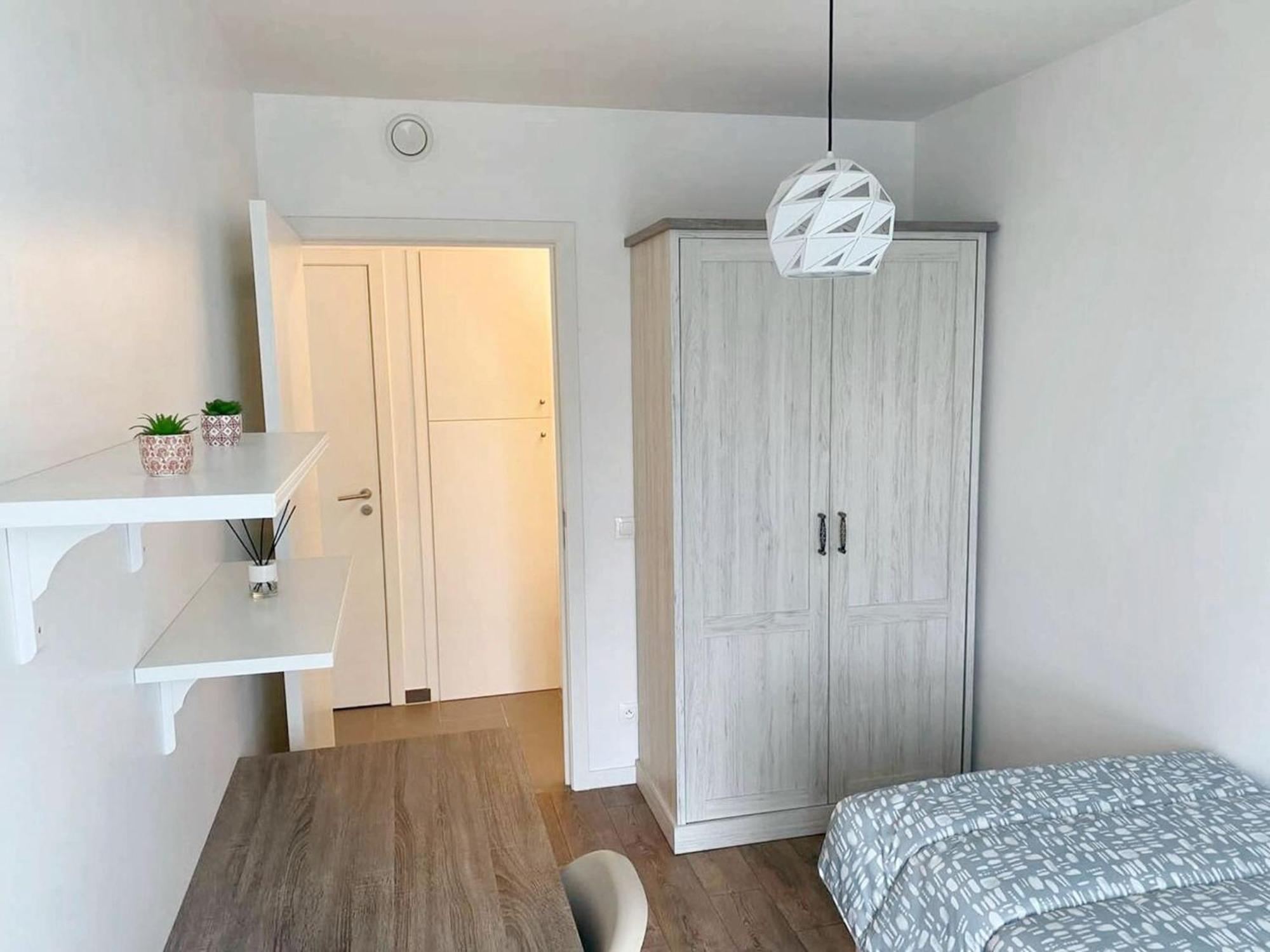 Modern Apartment In Cureghem Anderlecht 134 M² + Terrace Bruxelles Eksteriør billede