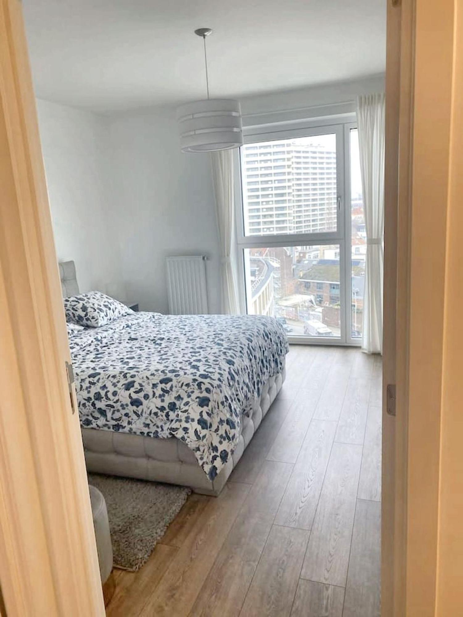 Modern Apartment In Cureghem Anderlecht 134 M² + Terrace Bruxelles Eksteriør billede