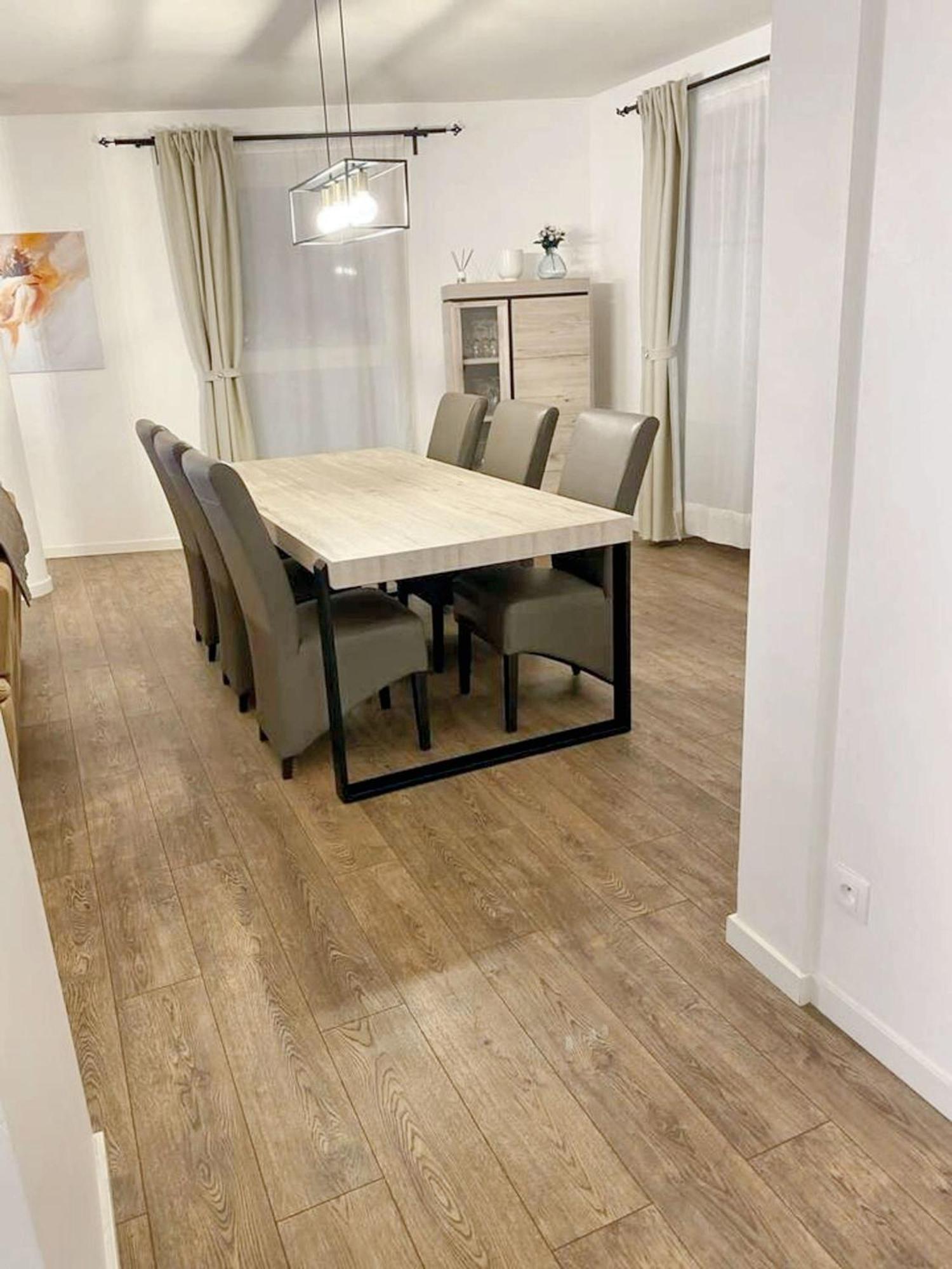 Modern Apartment In Cureghem Anderlecht 134 M² + Terrace Bruxelles Eksteriør billede