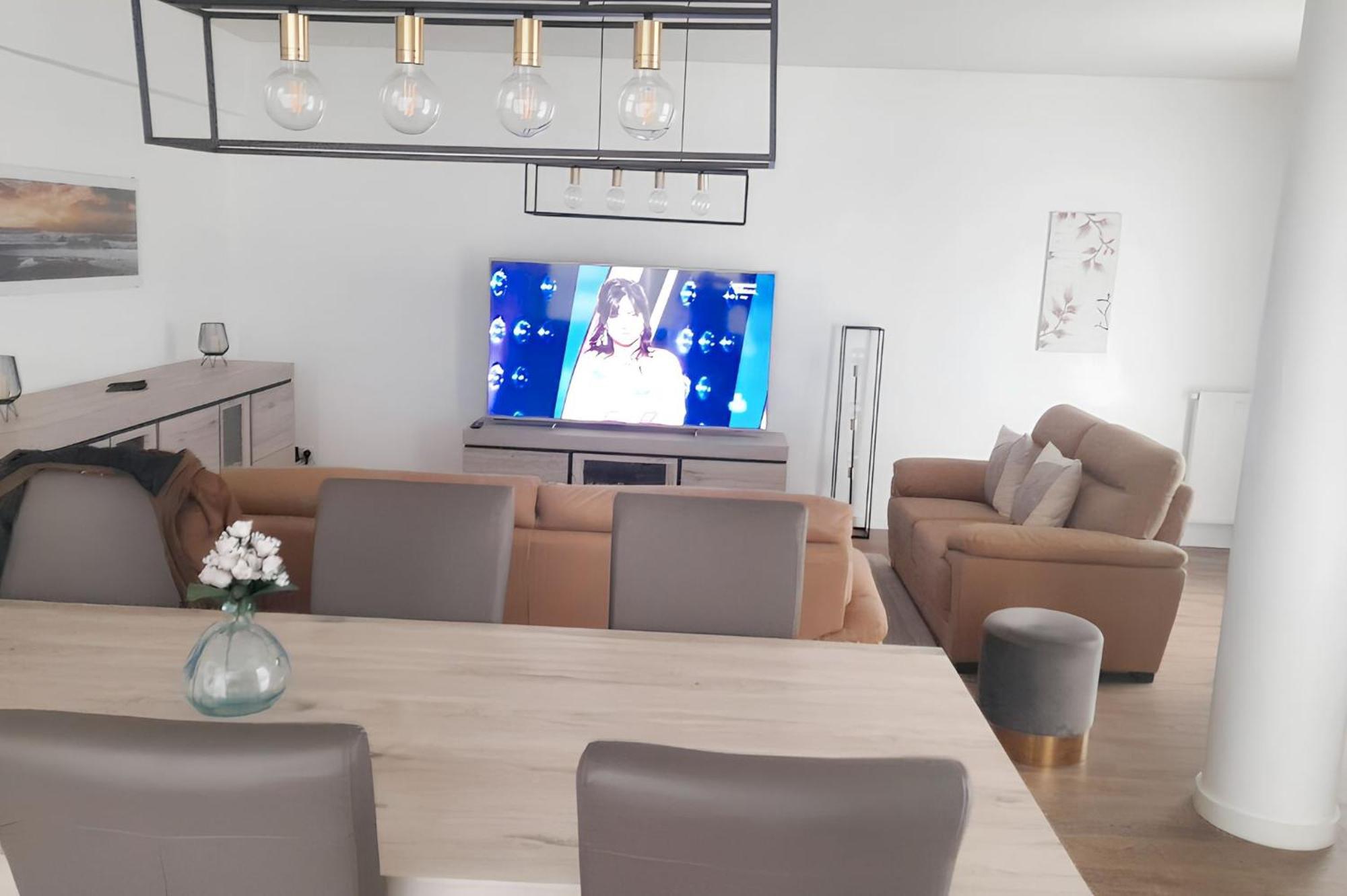 Modern Apartment In Cureghem Anderlecht 134 M² + Terrace Bruxelles Eksteriør billede
