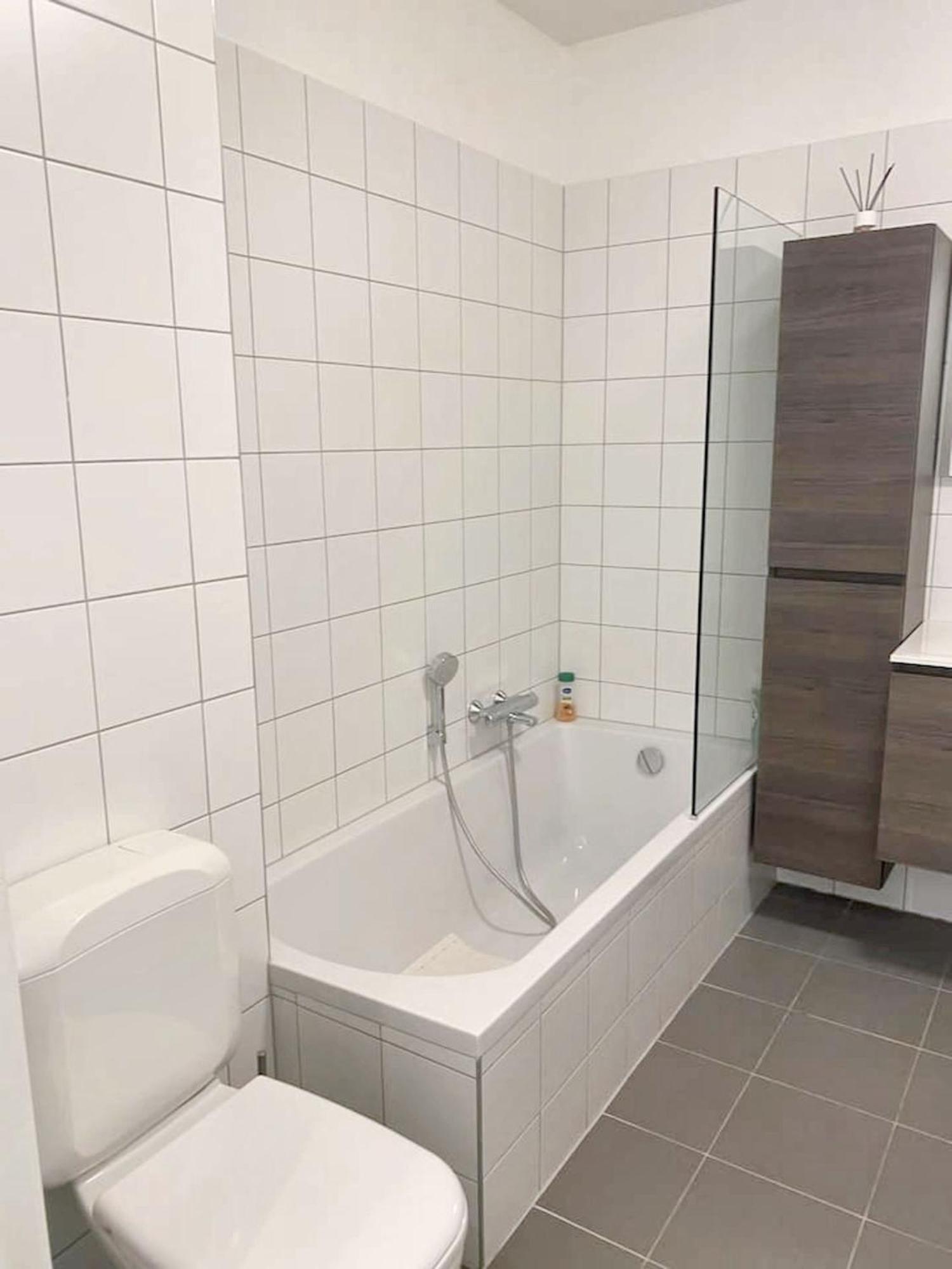 Modern Apartment In Cureghem Anderlecht 134 M² + Terrace Bruxelles Eksteriør billede